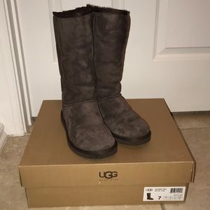 Women’s Classic Tall Chocolate Ugg Boots Size 7